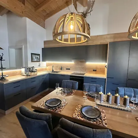 Апартаменти Cosy And Elegant Alpine House In