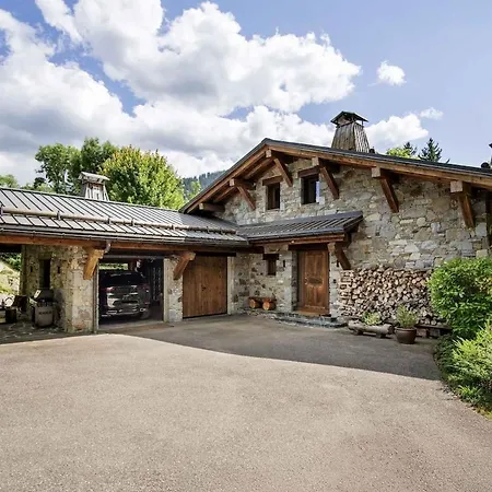 Cosy And Elegant Alpine House In