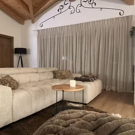 Апартаменти Cosy And Elegant Alpine House In